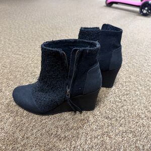 Toms Textured Black Ankle Booties